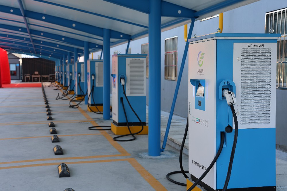 益康大道辰丰智慧能源充电站